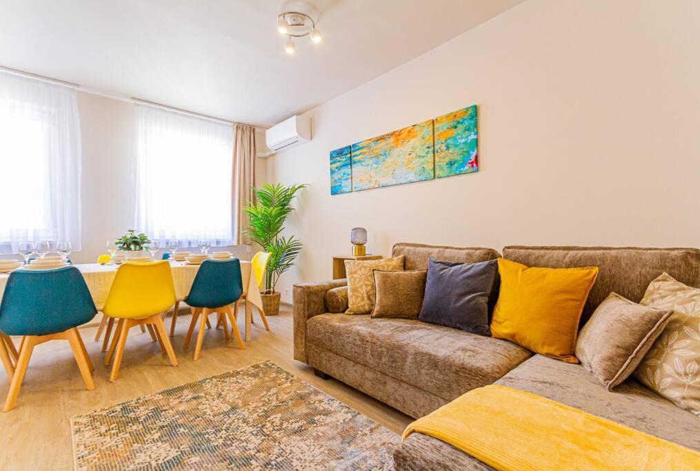 Roomy Apartment 80Sqm At City Center Free Parking Space, Ac & Balcony Budapešť Exteriér fotografie