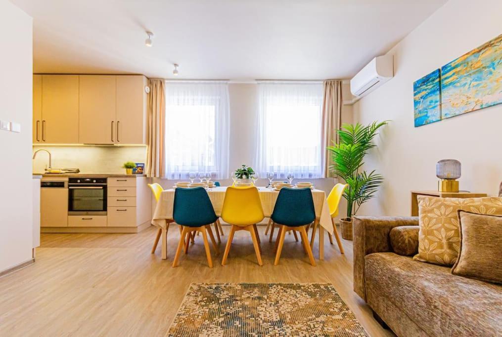 Roomy Apartment 80Sqm At City Center Free Parking Space, Ac & Balcony Budapešť Exteriér fotografie