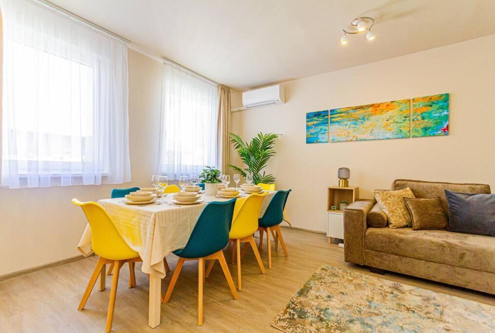 Roomy Apartment 80Sqm At City Center Free Parking Space, Ac & Balcony Budapešť Exteriér fotografie